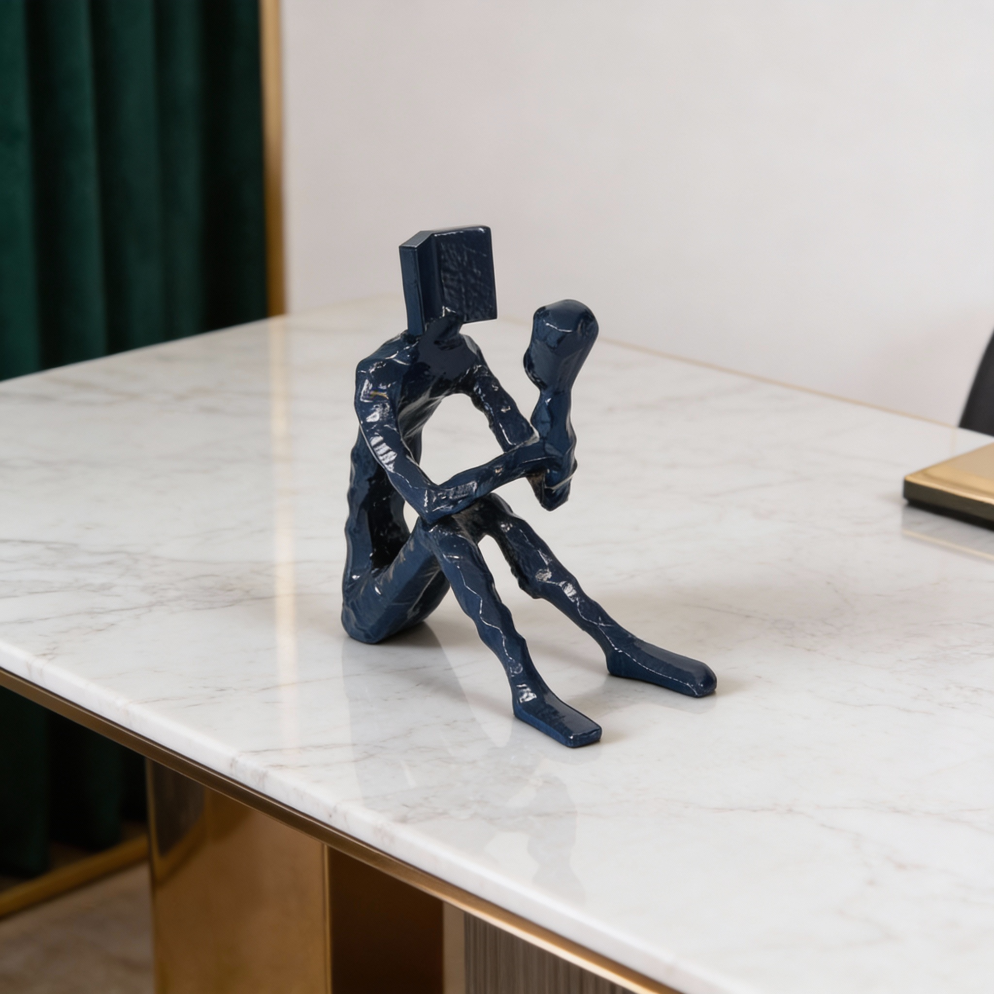 Figura Seated Accent Paper Holder